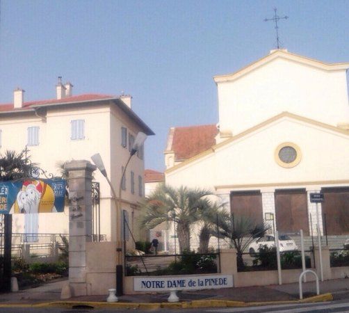 l'Église Notre-Dame-de-la-Pinède de Juan-les-Pins