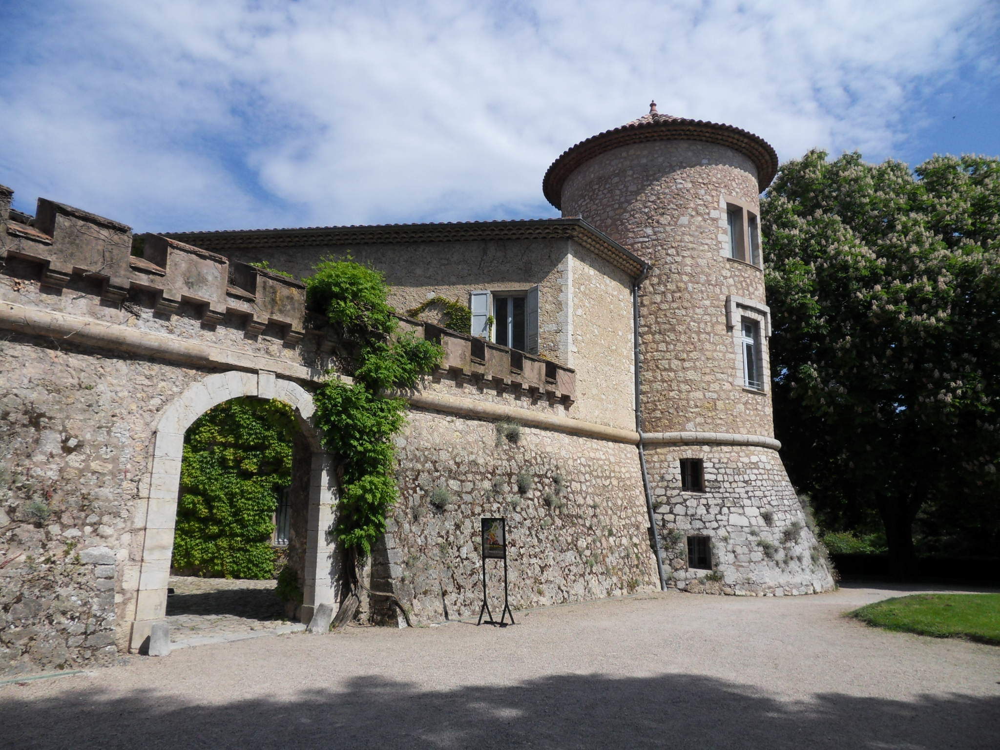 château de Mouans